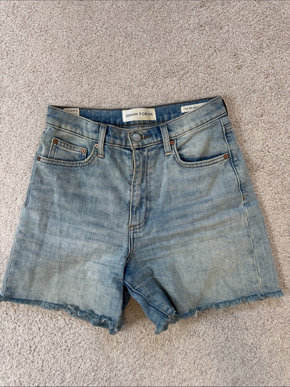Denim Forum Arlo '50s Mid-Thigh 5" Denim Shorts Sz26